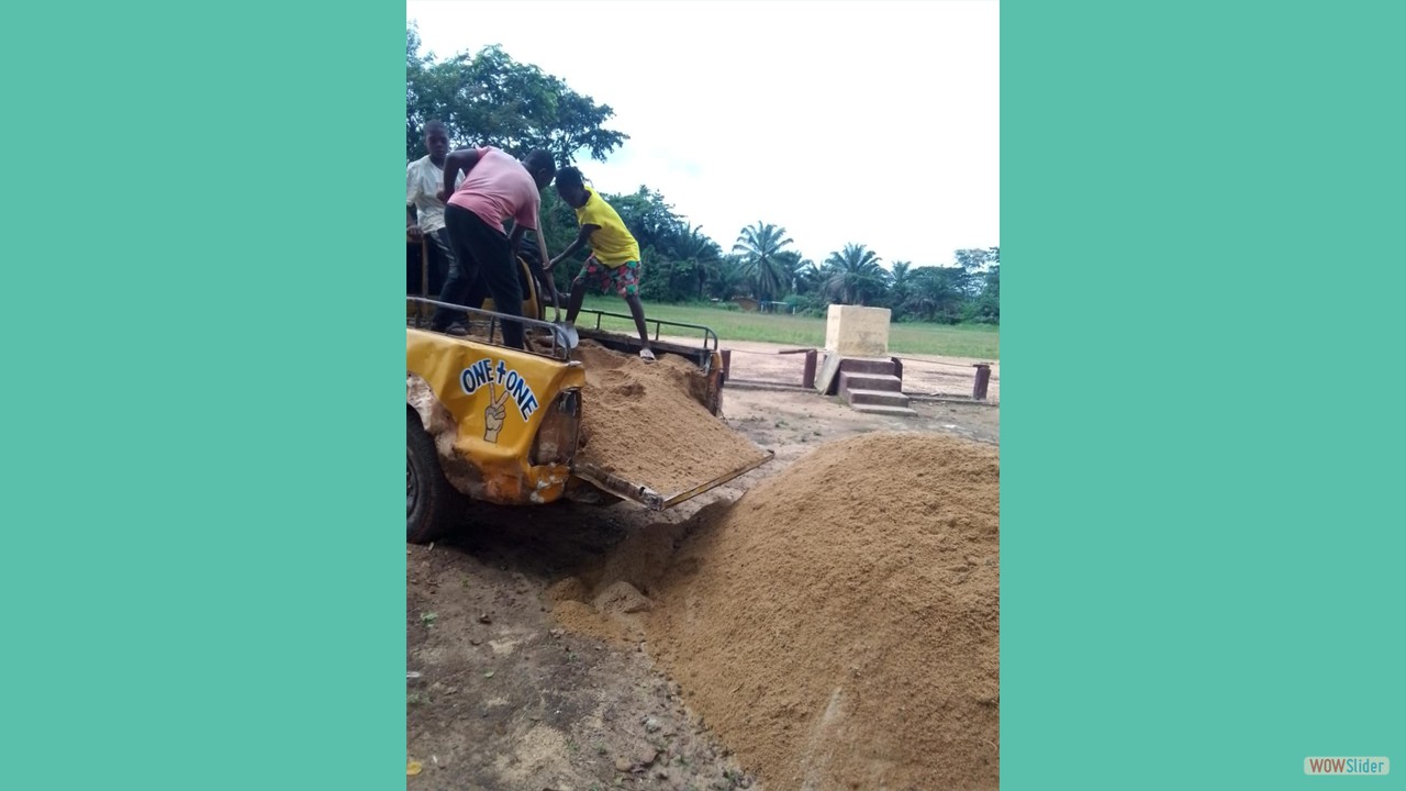 Offloading sand for masonary work